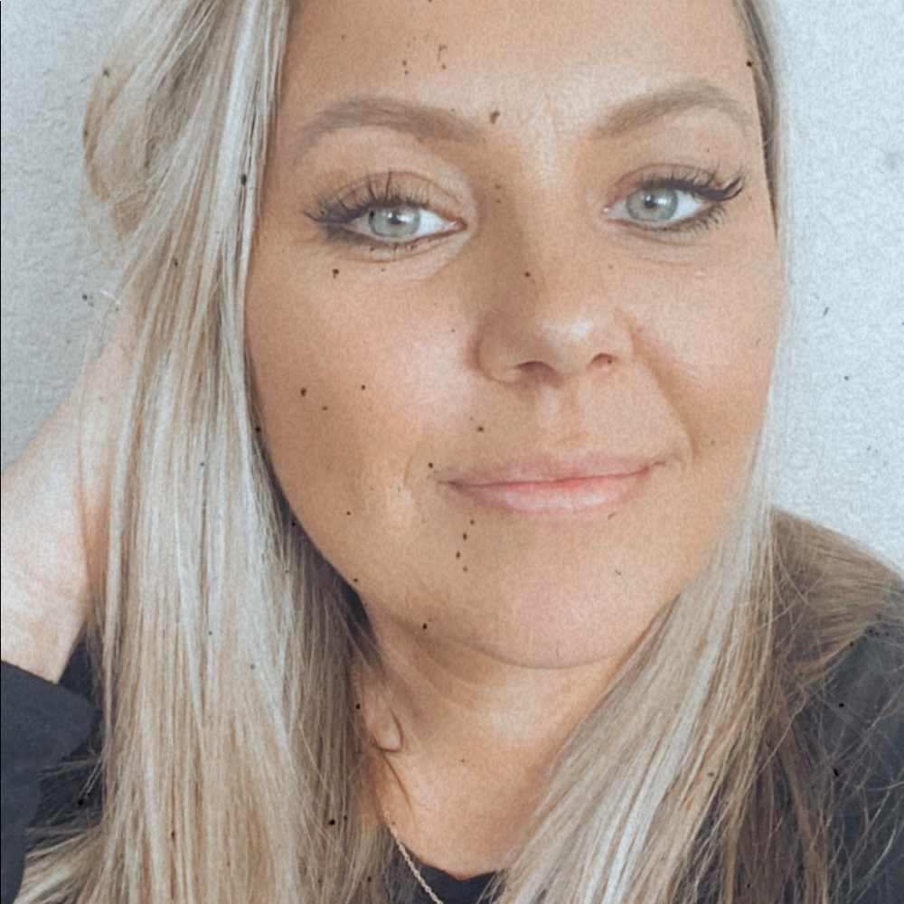Meet your Posher, Eve